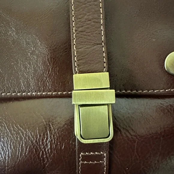 Red Envelope Luxury Leather Excursion Travel Toiletries roll Case - Picture 6 of 6